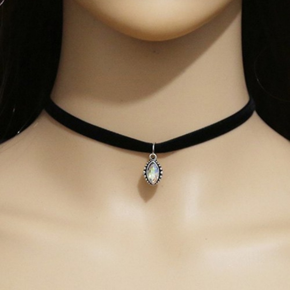 Faux Crystal Eye Choker